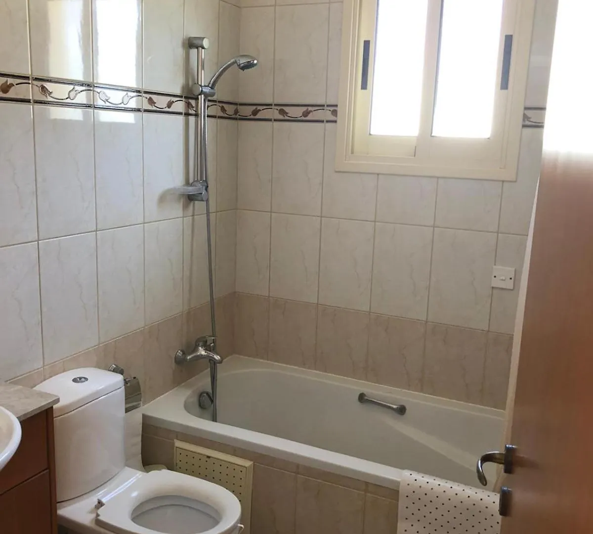 Budget Escape To The Seaside Larnaca 0*,