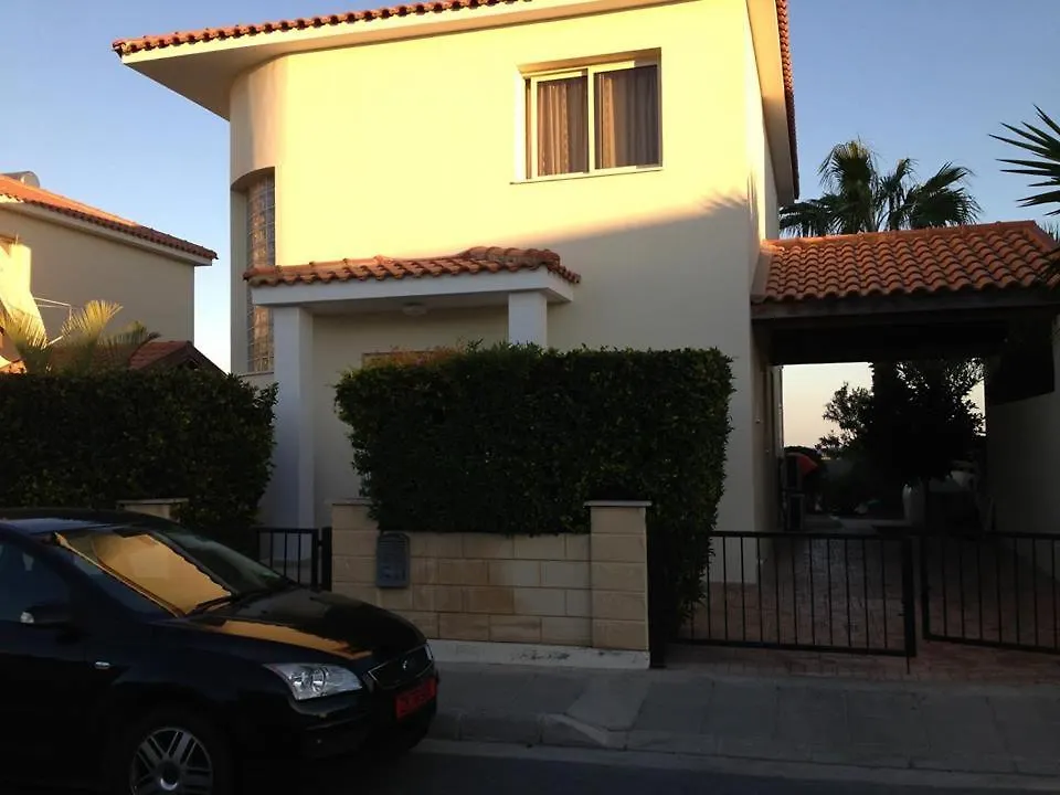 Budget Escape To The Seaside Larnaca