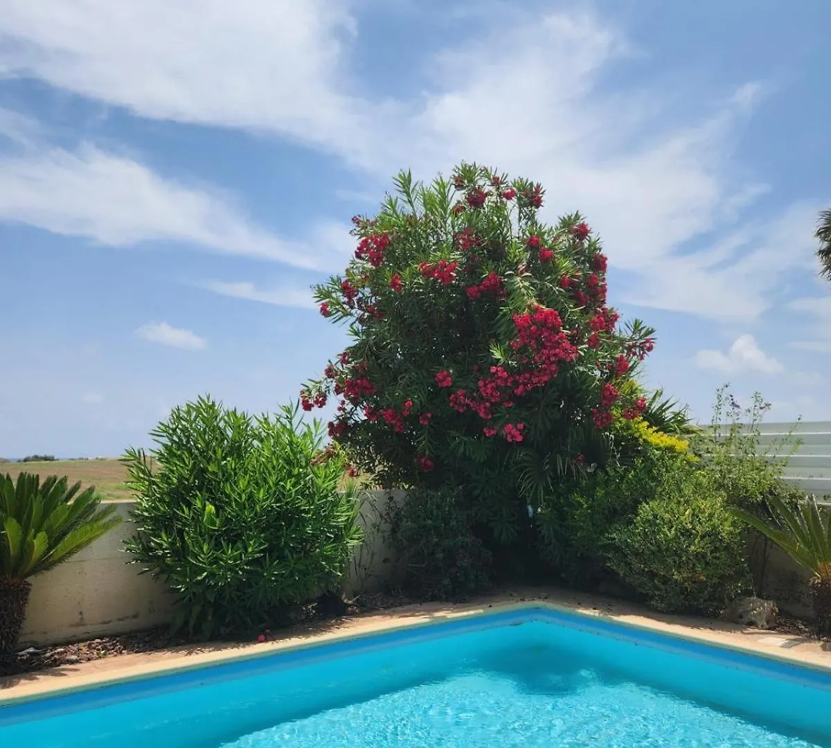 Budget Escape To The Seaside Larnaca